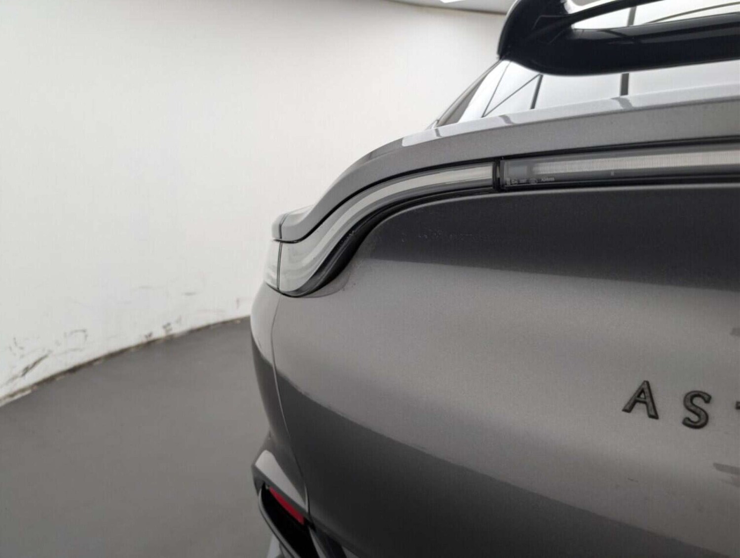 Used Aston Martin DBX 2020 for sale - 77713559: Photo 32