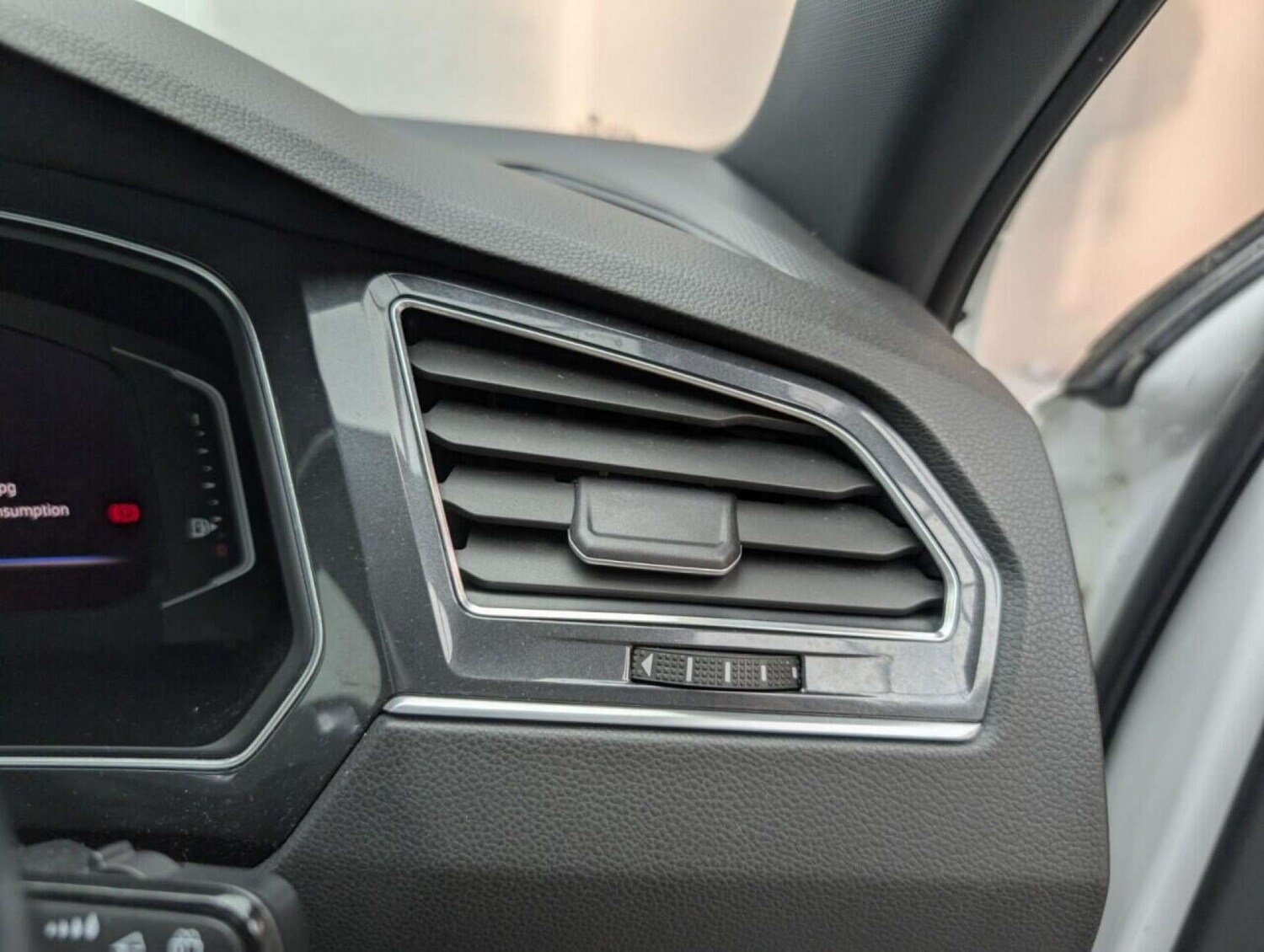 Used Volkswagen Tiguan 2019 for sale - 77714182: Photo 20