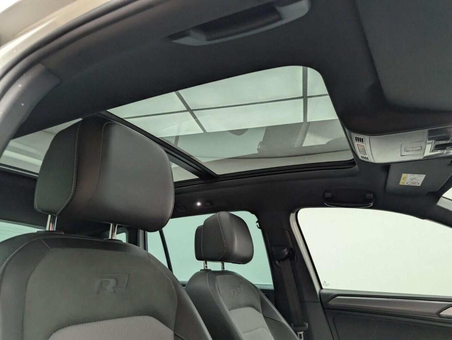 Used Volkswagen Tiguan 2019 for sale - 77714182: Photo 23