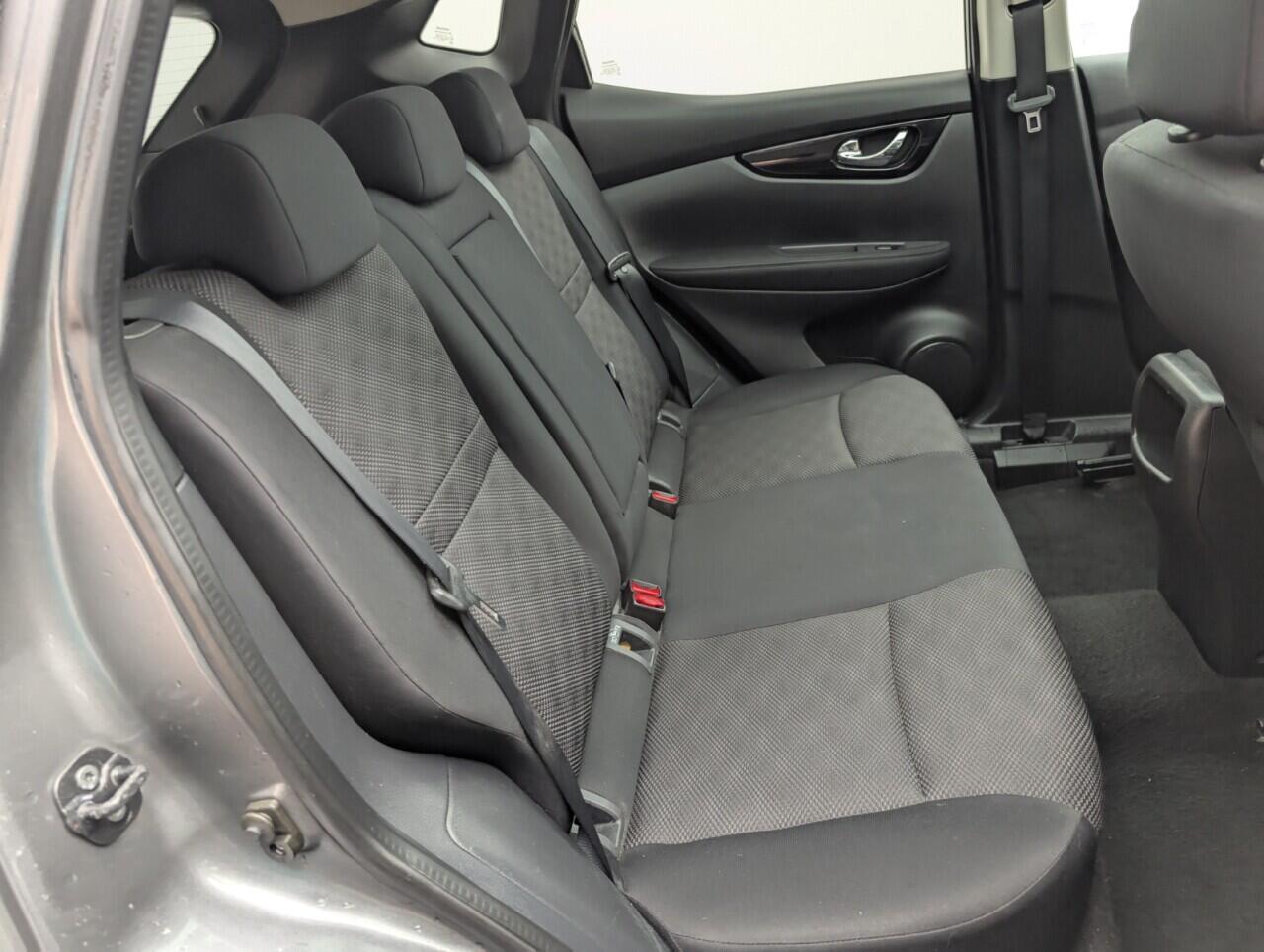 Used Nissan Qashqai for sale - 76727708: Photo 25