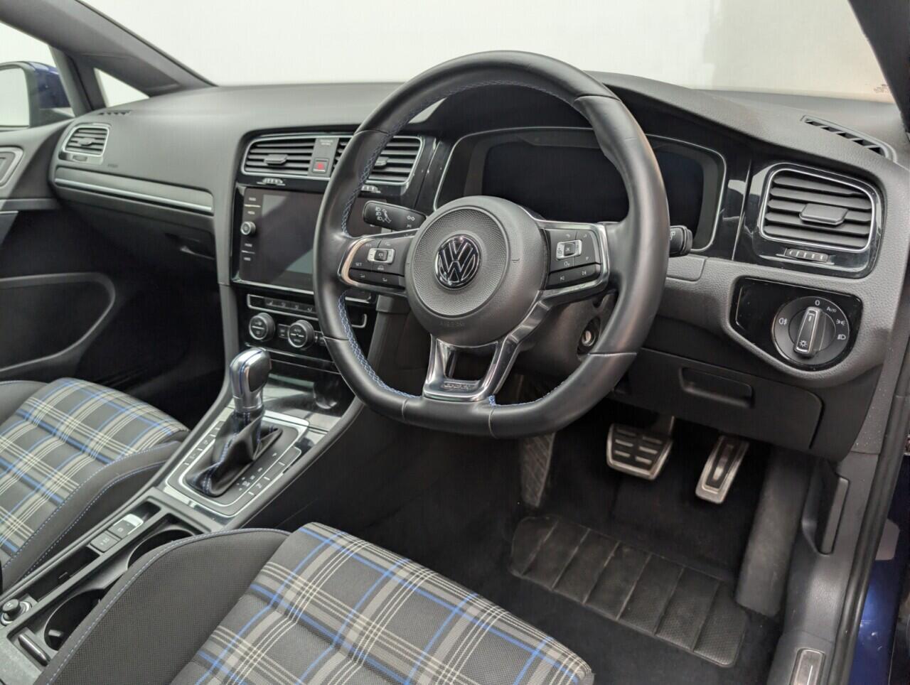 Used Volkswagen Golf 2018 for sale - 76714825: Photo 10