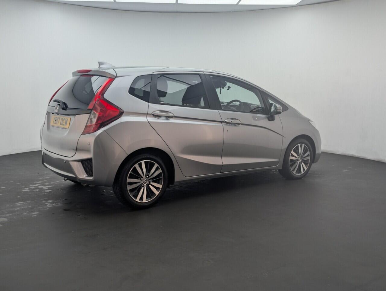 Used Honda Jazz 2017 for sale - 77132052: Photo 7