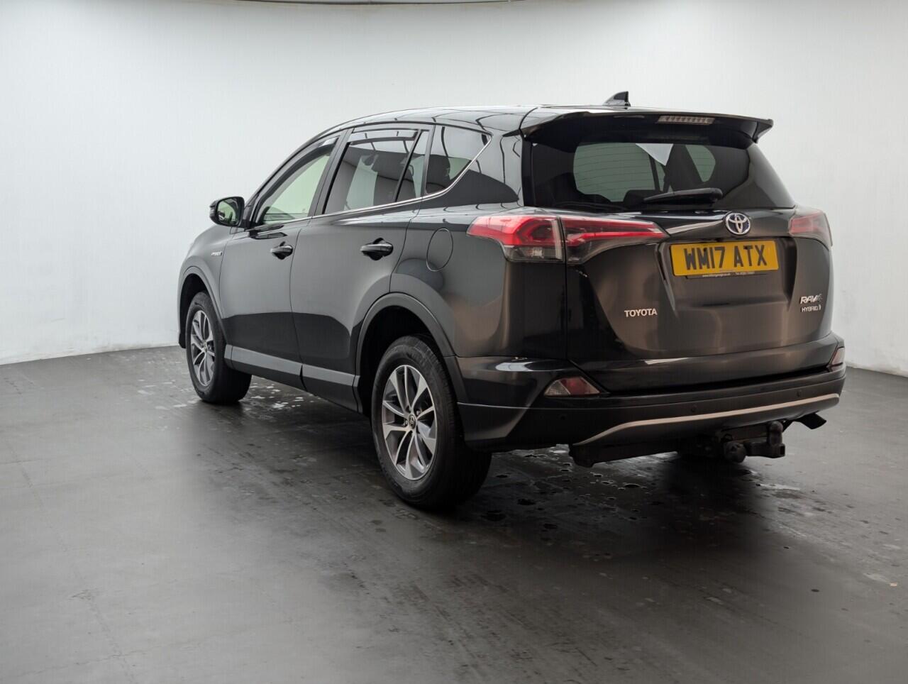 Used Toyota RAV4 2017 for sale - 77343772: Photo 6