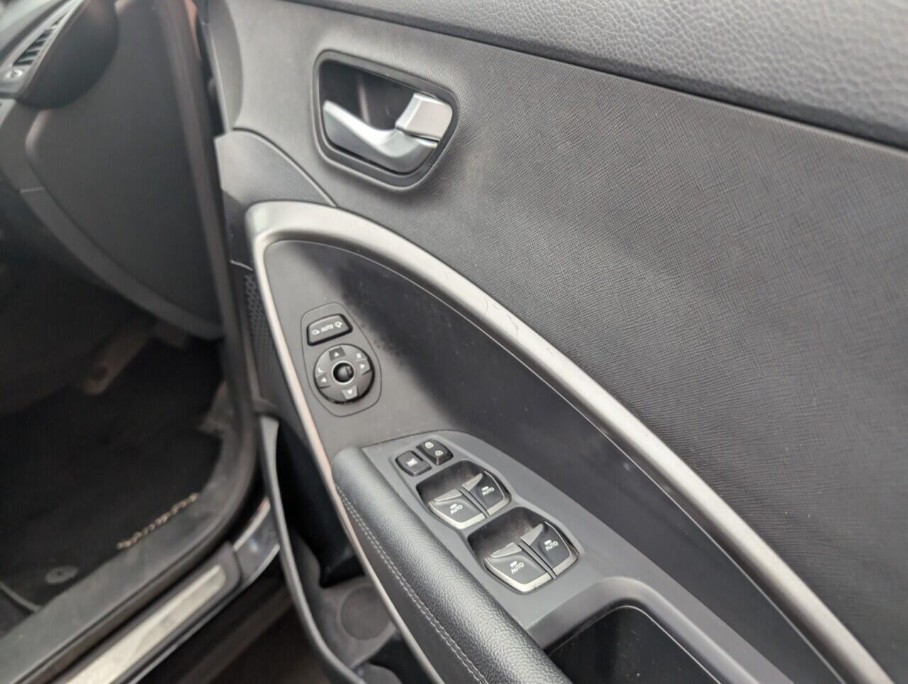 Used Hyundai Santa Fe 2016 for sale - 76424256: Photo 23