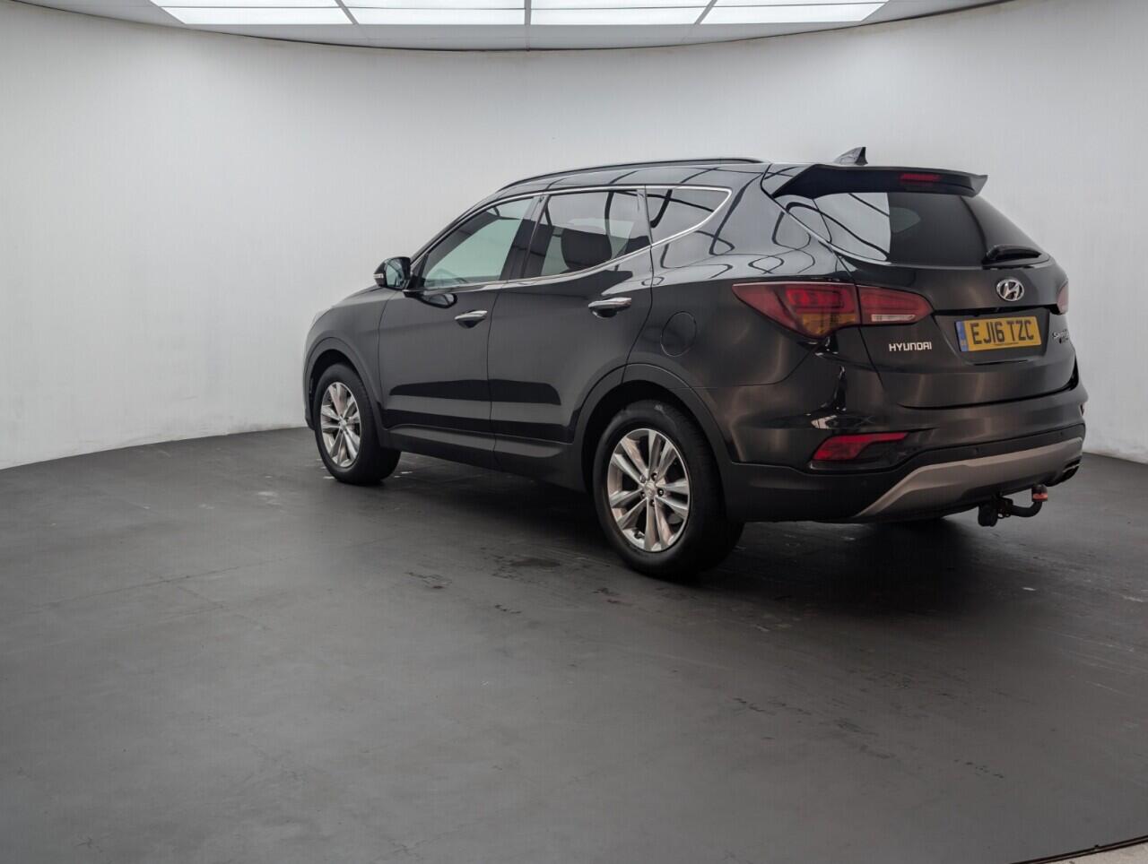 Used Hyundai Santa Fe 2016 for sale - 76424256: Photo 6