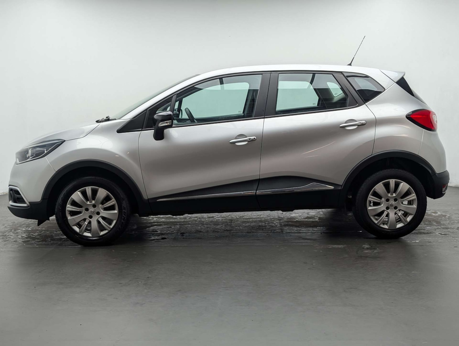 Used Renault Captur 2016 for sale - 78003863: Photo 3