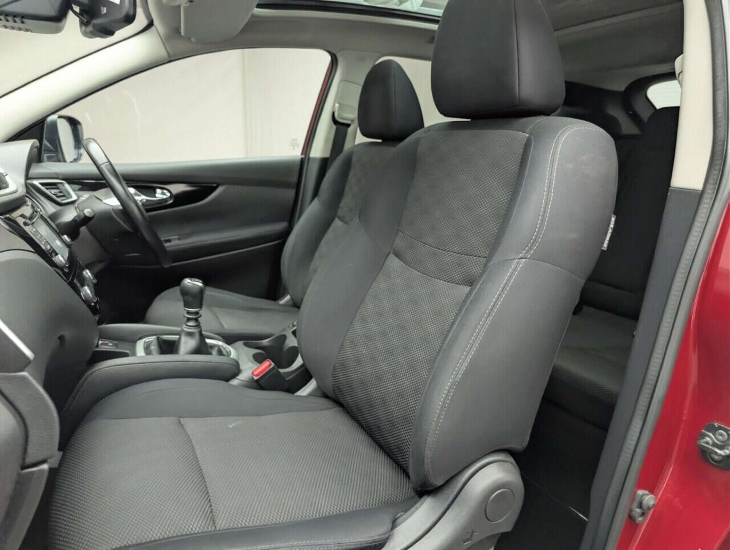 Used Nissan Qashqai 2016 for sale - 77714102: Photo 26