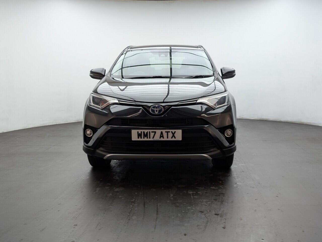 Used Toyota RAV4 2017 for sale - 76424982: Photo 3