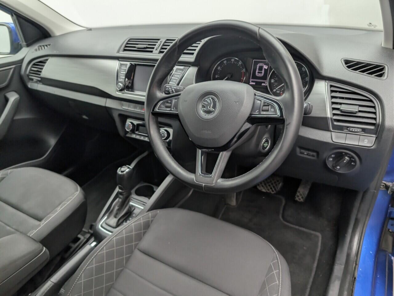 Used Skoda Fabia 2017 for sale - 77040309: Photo 11