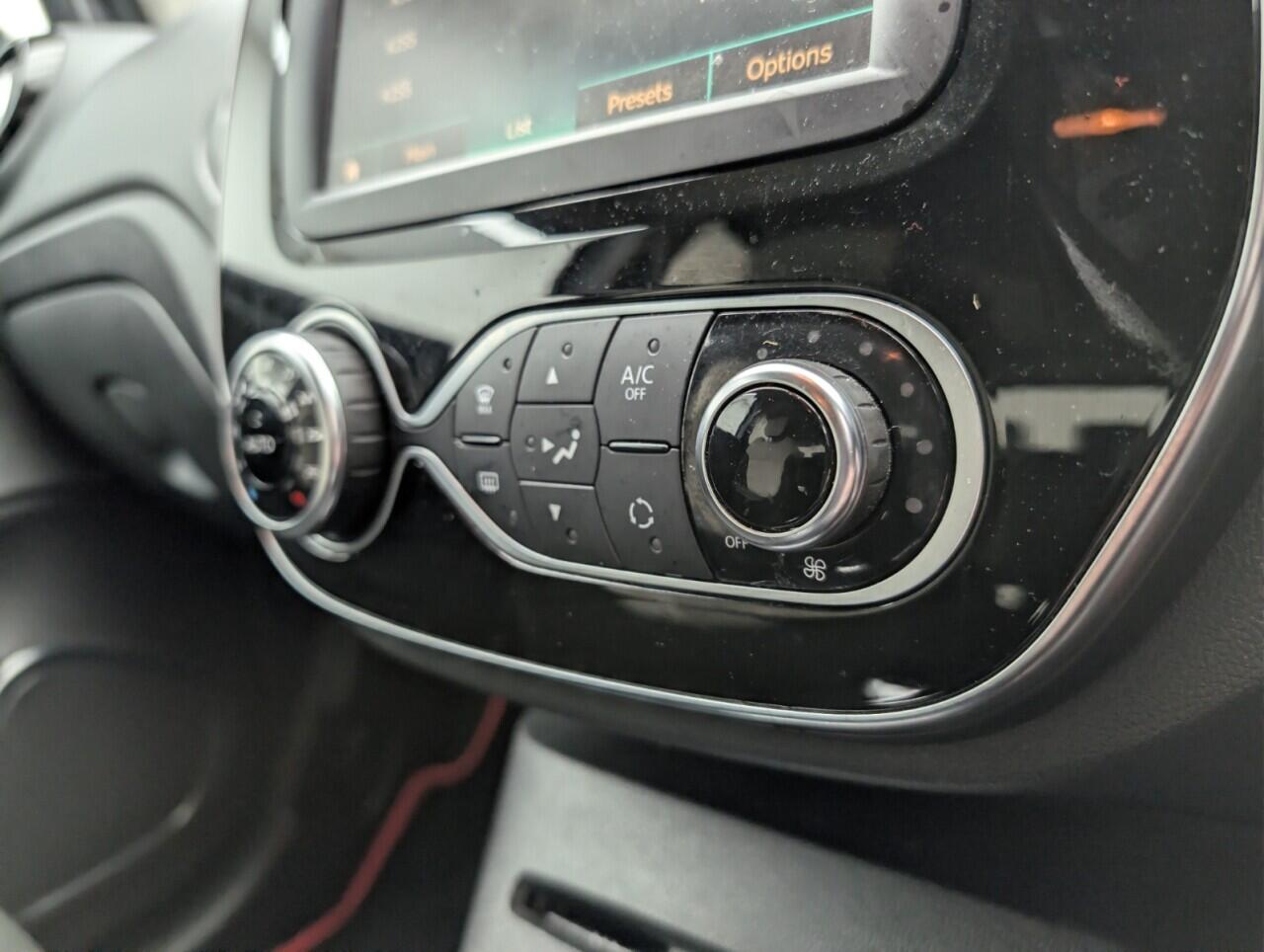 Used Renault Captur 2019 for sale - 77550175: Photo 15