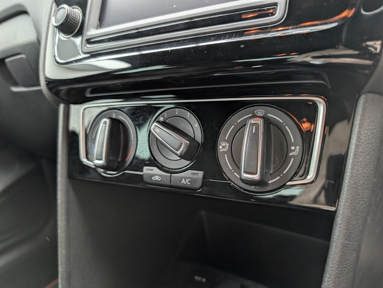 Used Volkswagen Polo 2017 for sale - 77057217: Photo 14