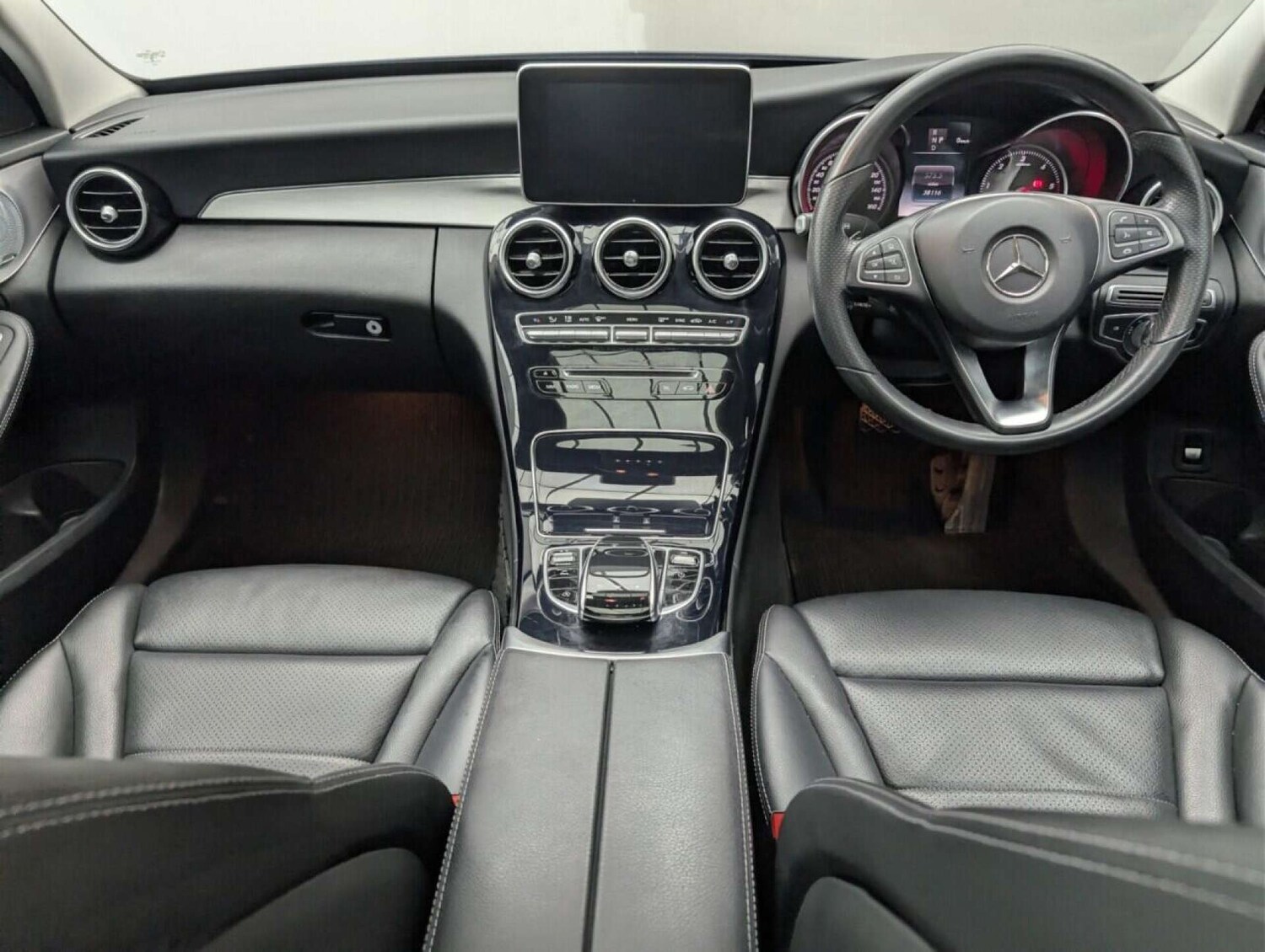 Used Mercedes-Benz C Class 2018 for sale - 77713519: Photo 25