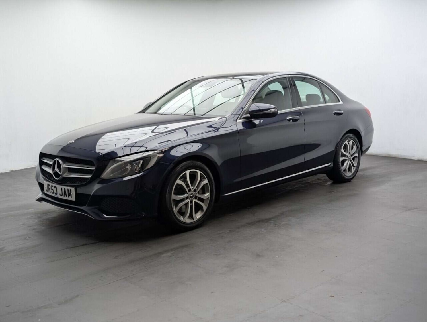 Used Mercedes-Benz C Class 2018 for sale - 77713519: Photo 4