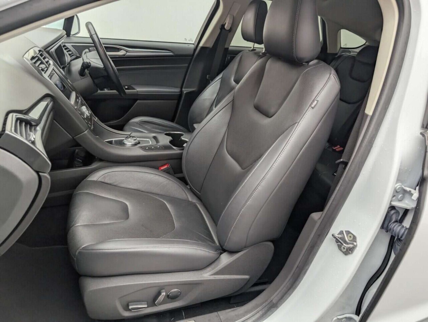 Used Ford Mondeo 2020 for sale - 77713545: Photo 30