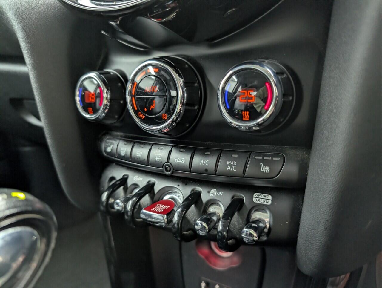 Used MINI Hatch 2018 for sale - 77081587: Photo 15