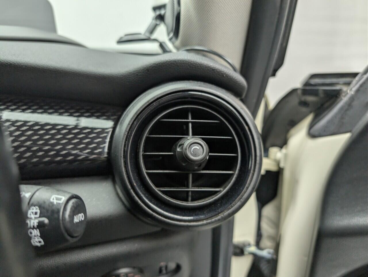 Used MINI Hatch 2018 for sale - 77081587: Photo 18