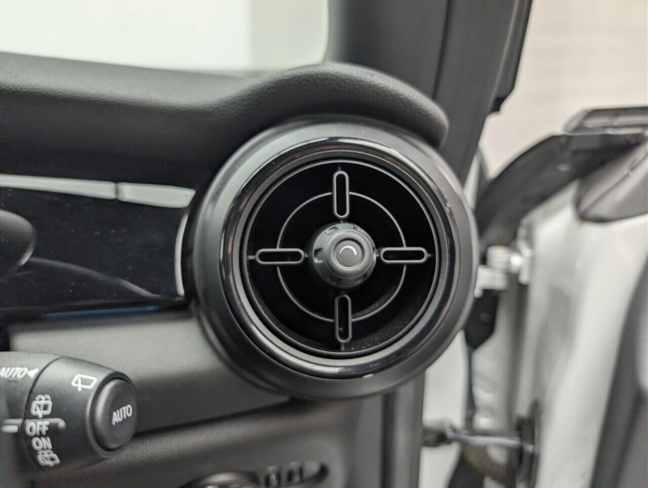 Used MINI Electric Hatch 2021 for sale - 76458145: Photo 21