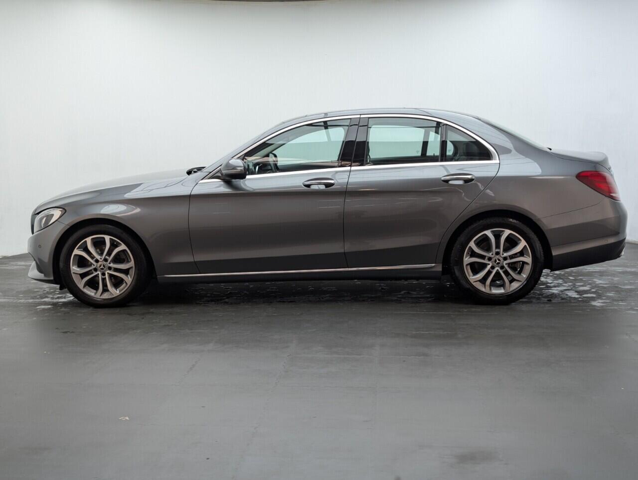 Used Mercedes-Benz C Class 2017 for sale - 76780828: Photo 5