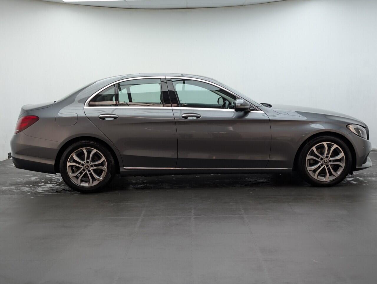 Used Mercedes-Benz C Class 2017 for sale - 76780828: Photo 9