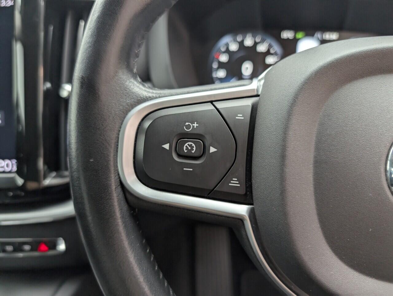 Used Volvo XC60 2018 for sale - 76659357: Photo 19