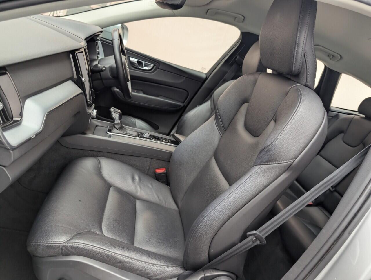 Used Volvo XC60 2018 for sale - 76659357: Photo 29