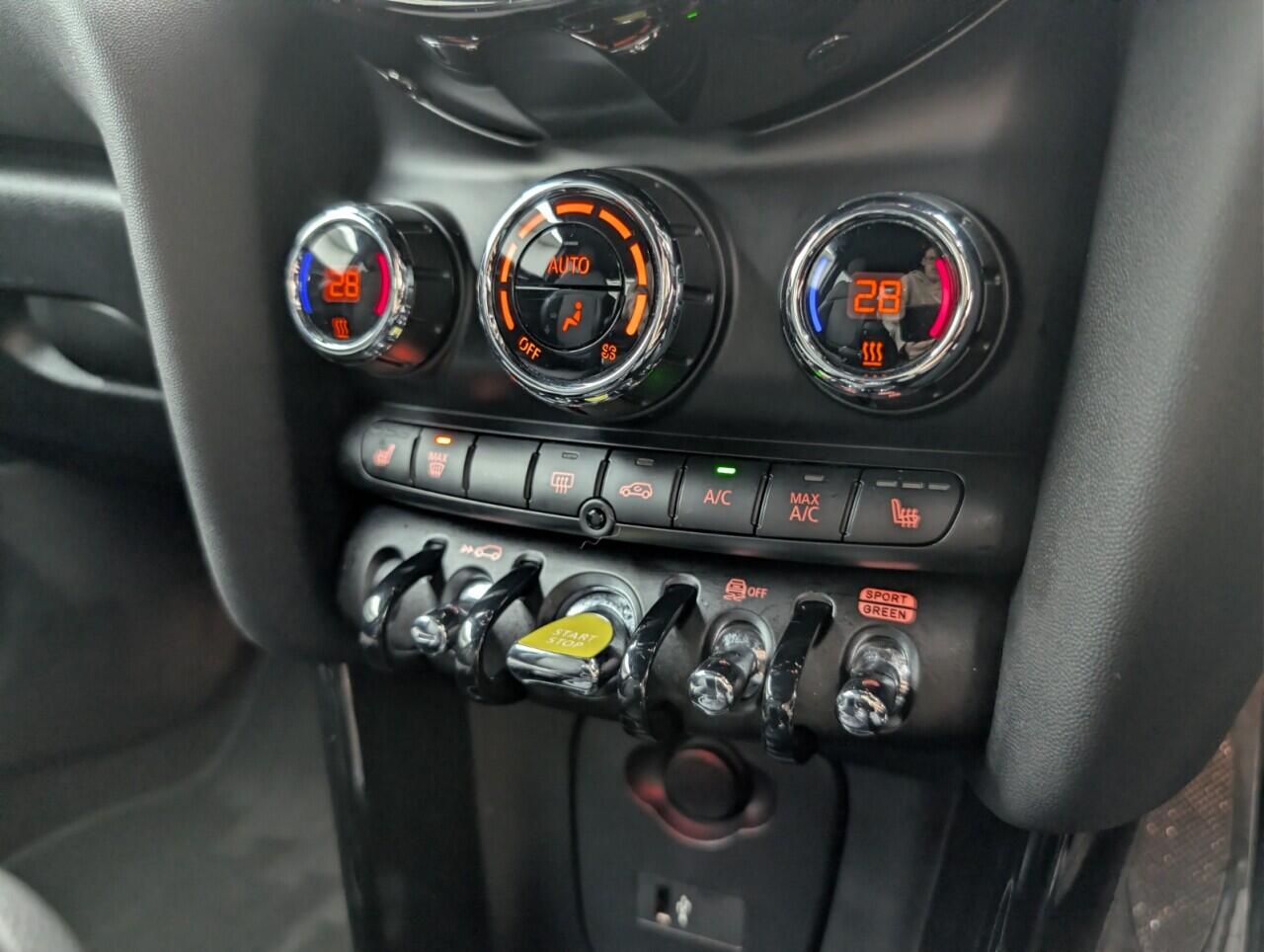 Used MINI Electric Hatch 2022 for sale - 76742933: Photo 15