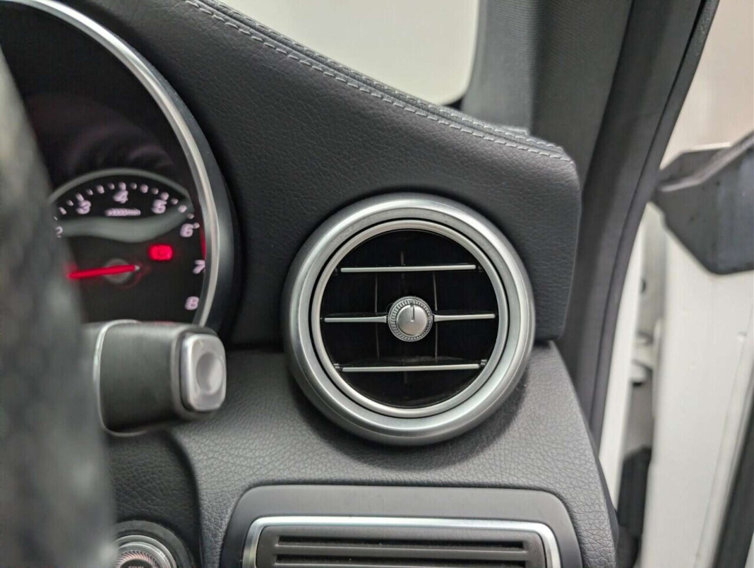 Used Mercedes-Benz C Class 2018 for sale - 77713031: Photo 19