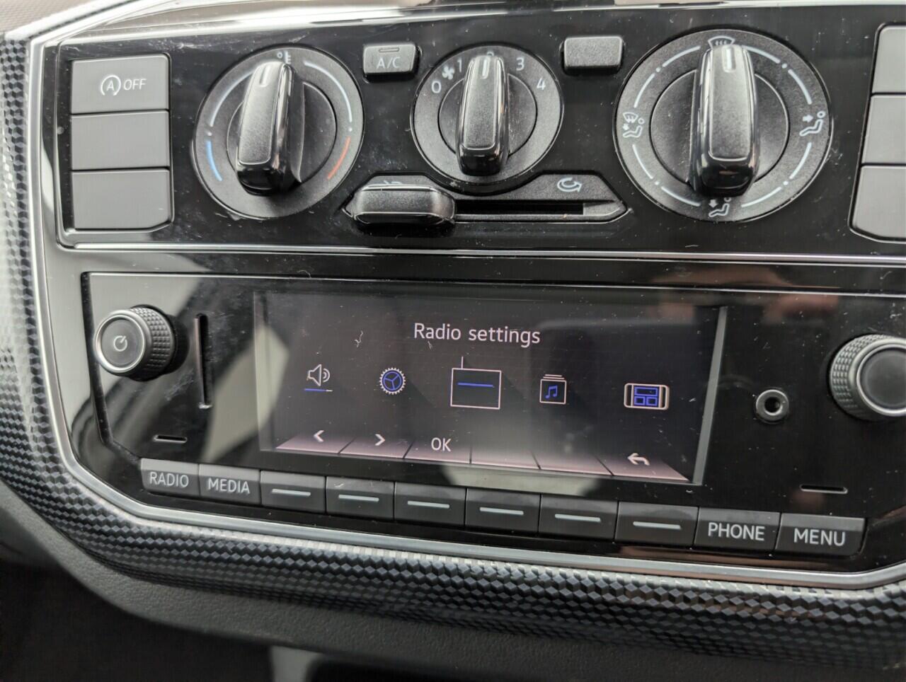 Used Volkswagen up! 2020 for sale - 76472341: Photo 14