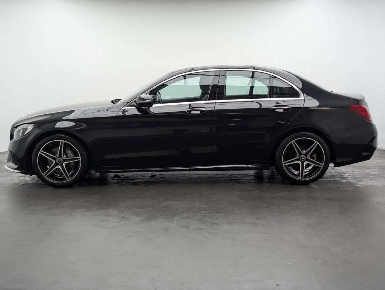 Used Mercedes-Benz C Class 2017 for sale - 77713507: Photo 5