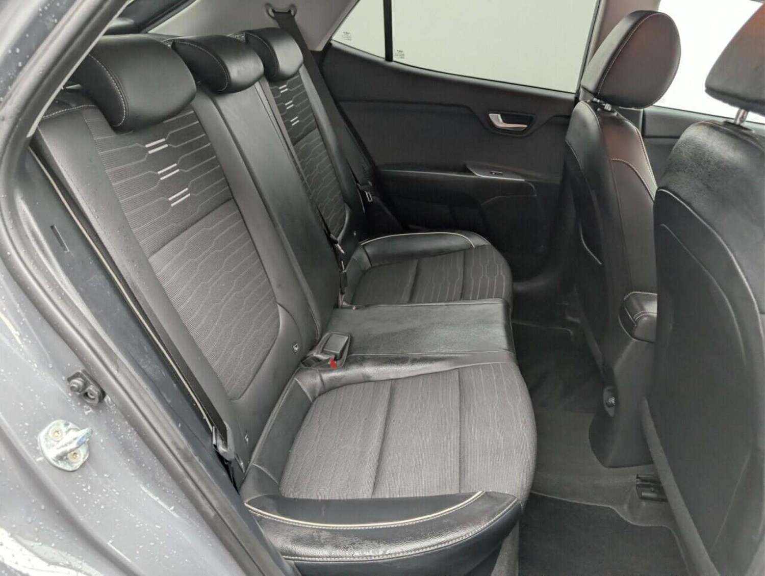 Used Kia Stonic 2022 for sale - 77714001: Photo 23