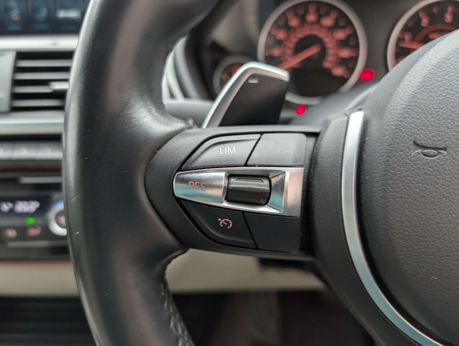 Used BMW 3 Series 2016 for sale - 77713552: Photo 17