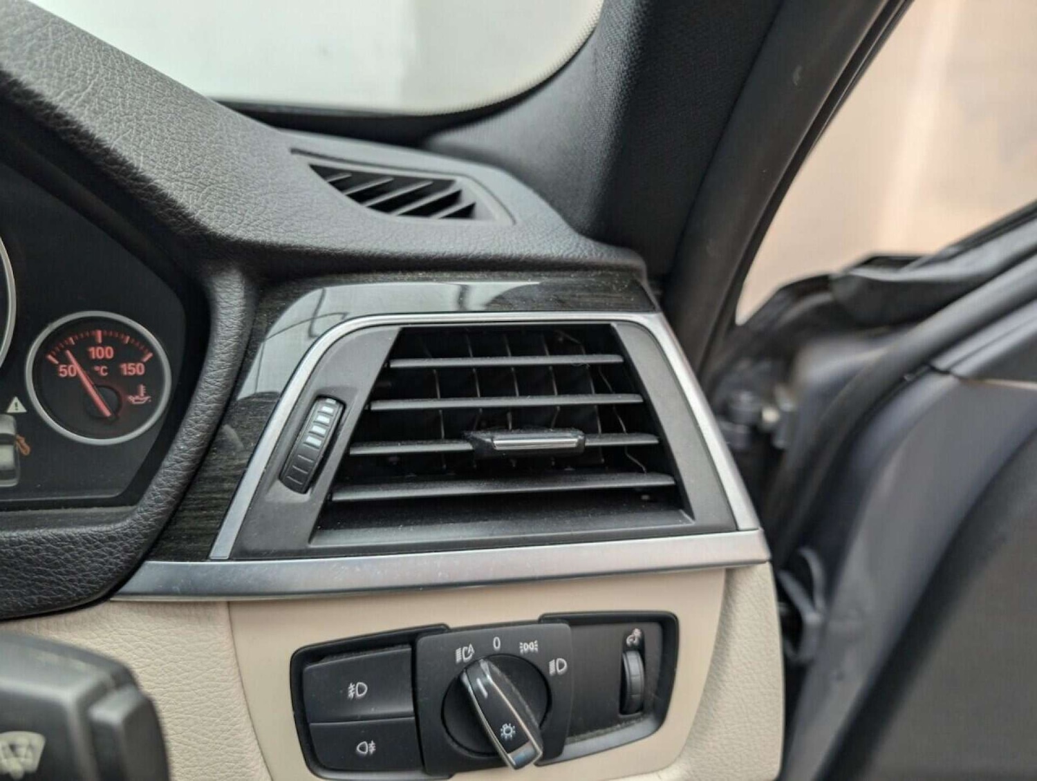 Used BMW 3 Series 2016 for sale - 77713552: Photo 19