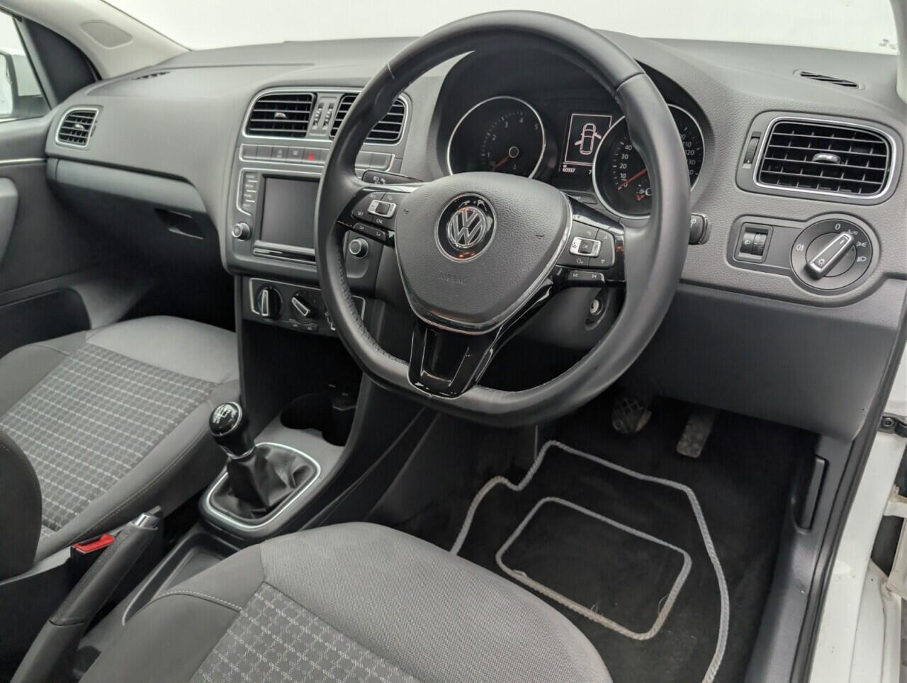 Used Volkswagen Polo 2015 for sale - 77130758: Photo 22