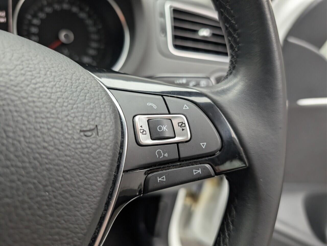 Used Volkswagen Polo 2015 for sale - 77130758: Photo 30