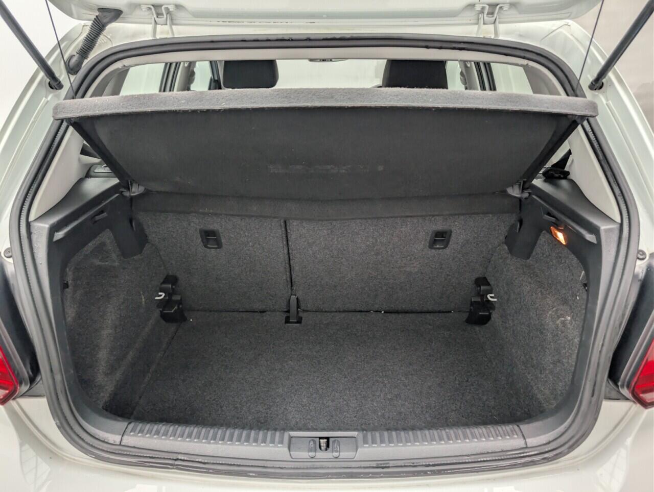 Used Volkswagen Polo 2015 for sale - 77130758: Photo 36