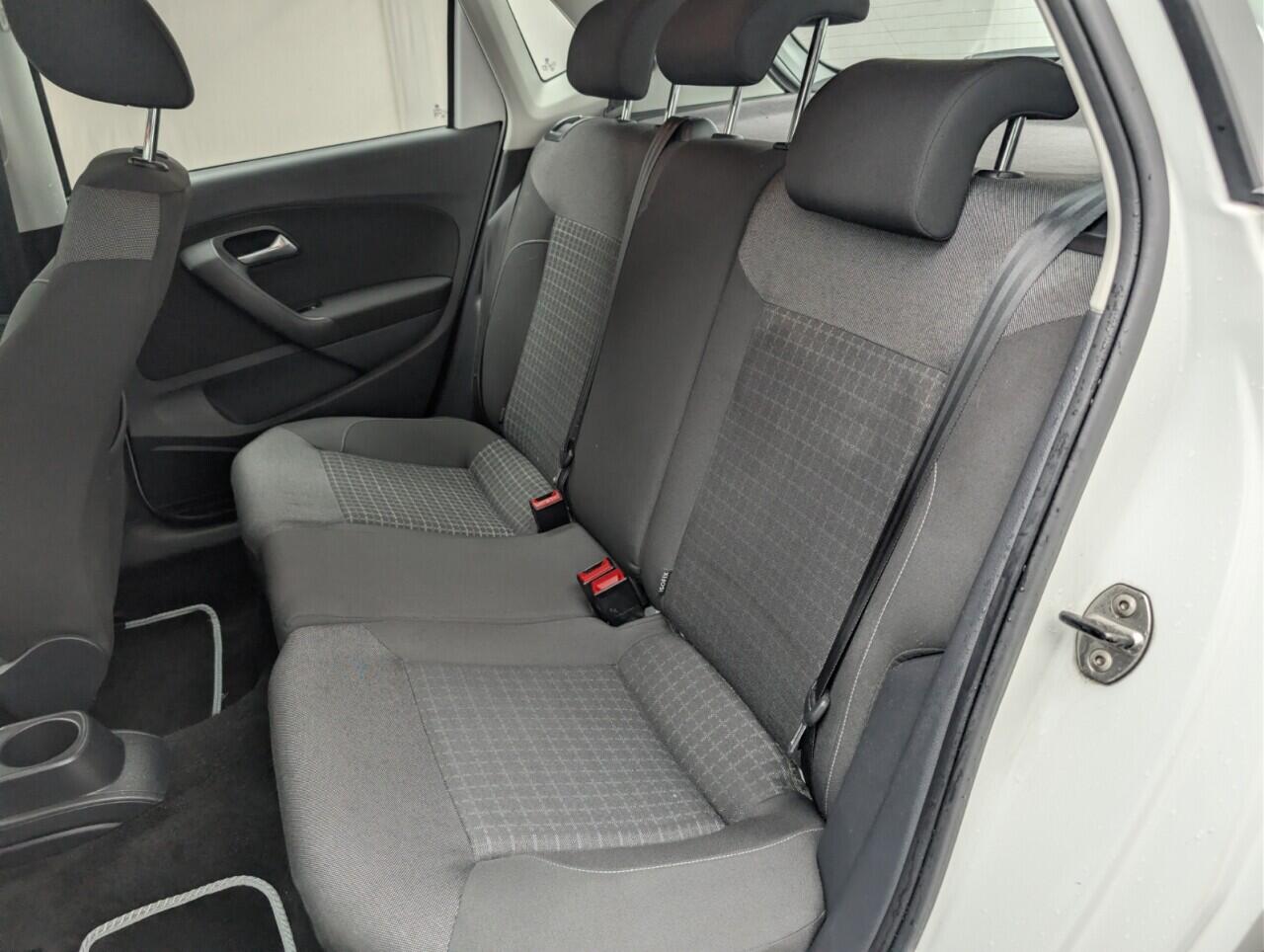 Used Volkswagen Polo 2015 for sale - 77130758: Photo 37