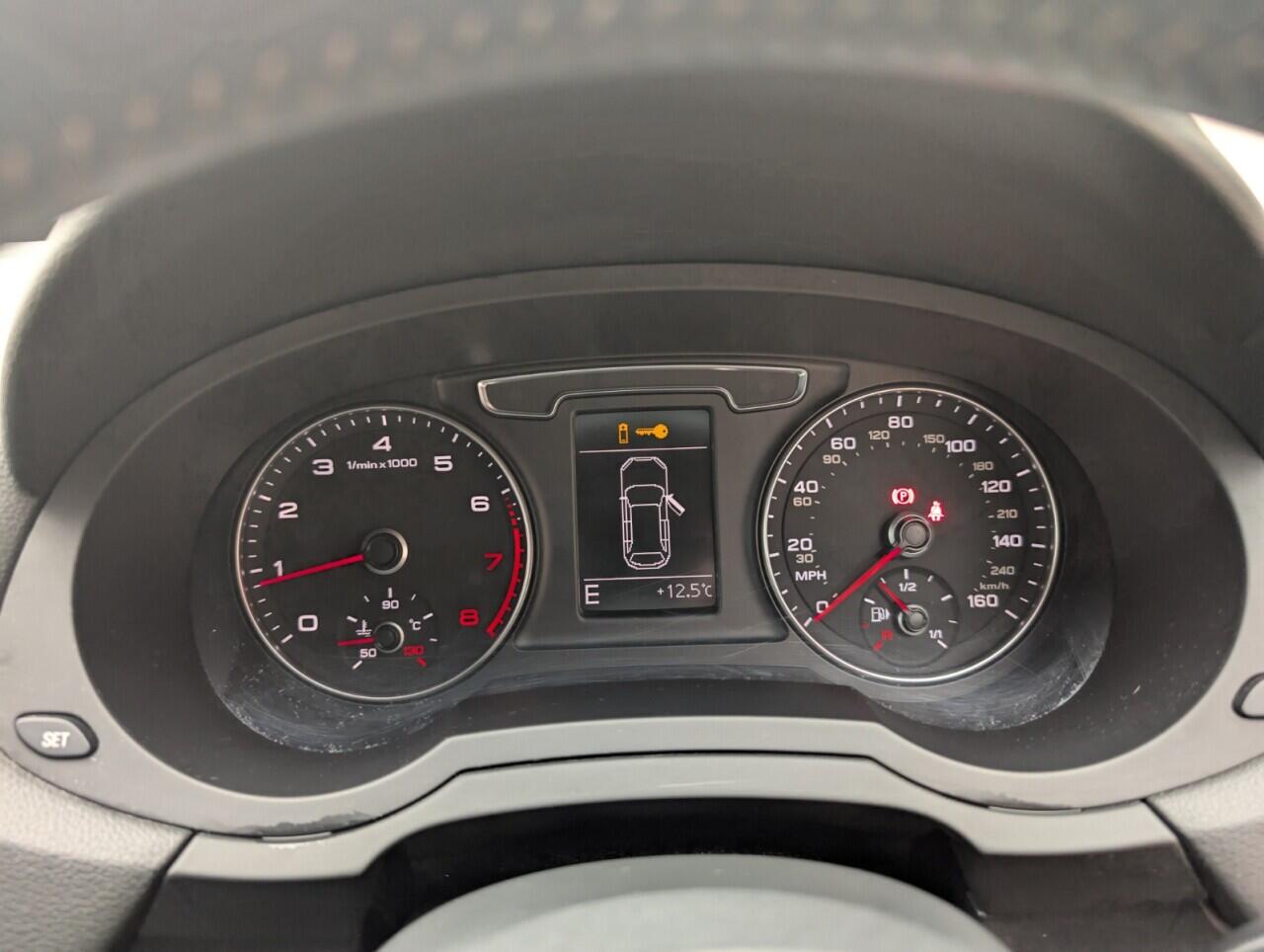 Used Audi Q3 2015 for sale - 76424842: Photo 16