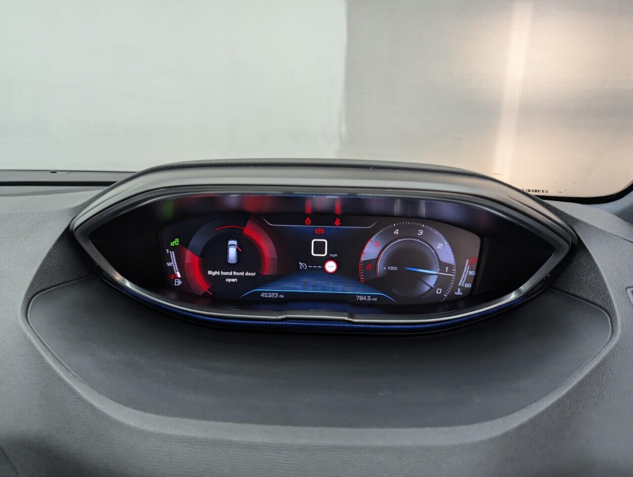 Used Peugeot 5008 2018 for sale - 76538336: Photo 18