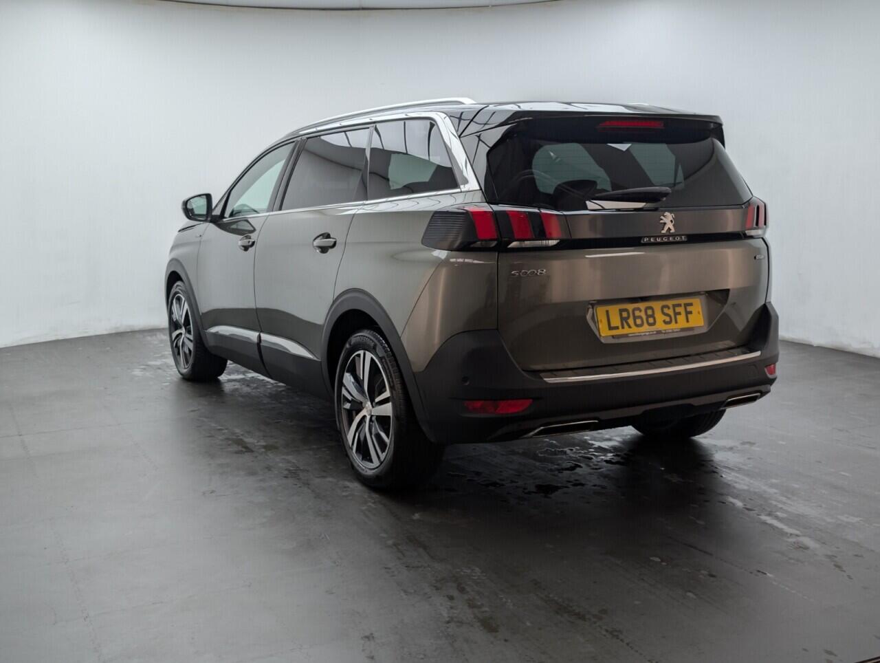 Used Peugeot 5008 2018 for sale - 76538336: Photo 6