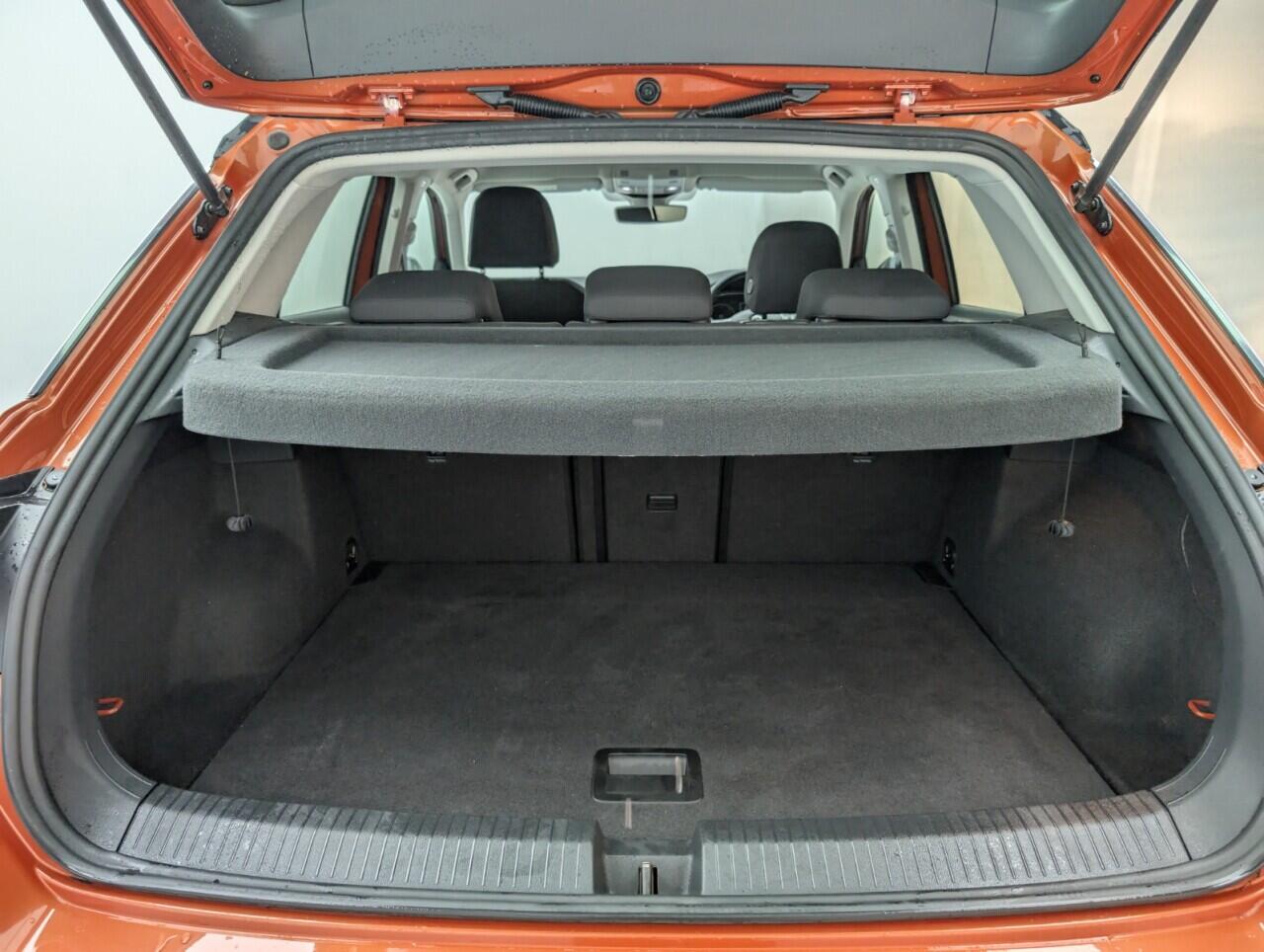 Used Volkswagen T-Roc 2019 for sale - 76423233: Photo 26