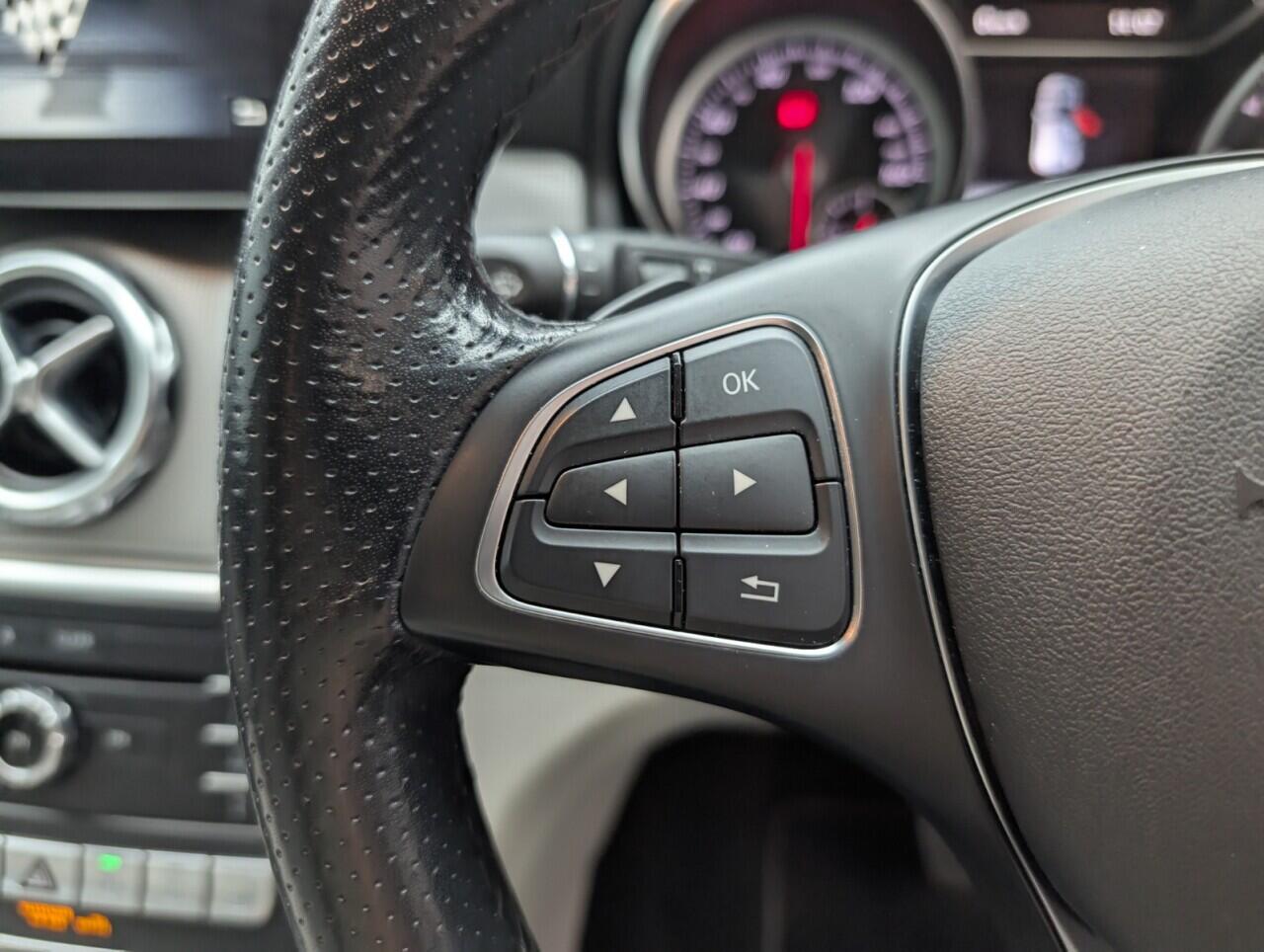 Used Mercedes-Benz GLA 2018 for sale - 77156403: Photo 18