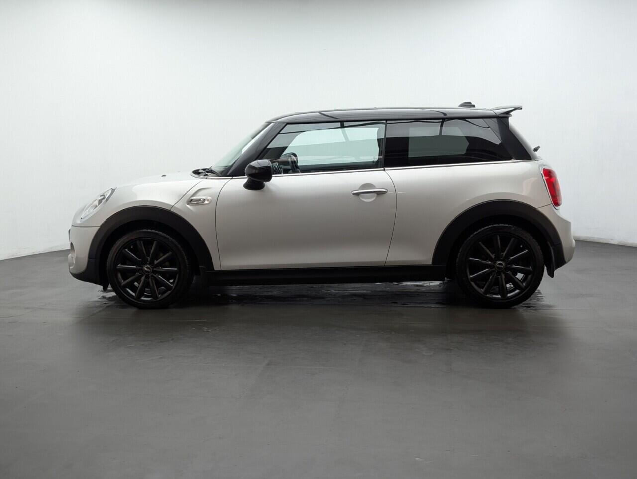 Used MINI Hatch 2018 for sale - 76484834: Photo 5