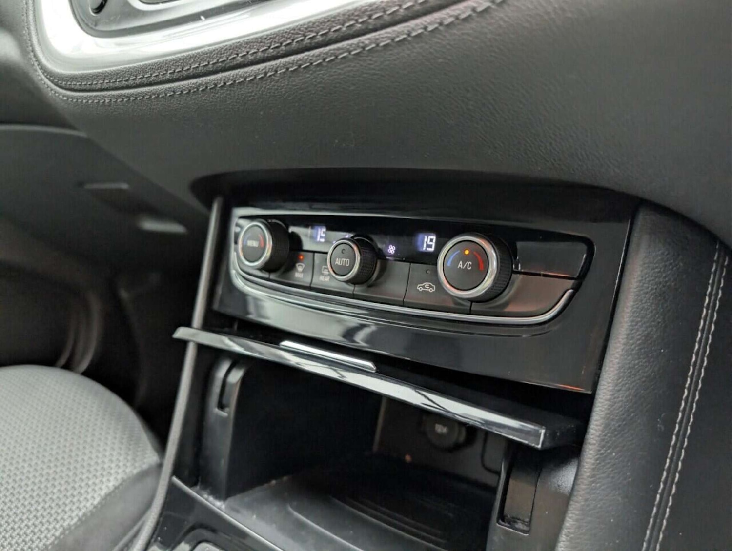 Used Vauxhall Grandland X 2018 for sale - 77713012: Photo 14