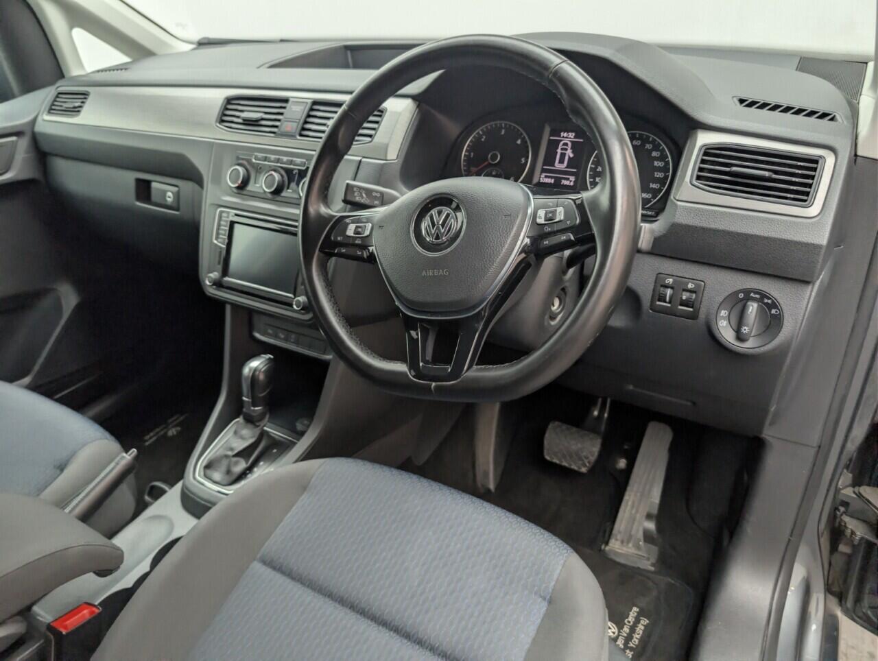 Used Volkswagen Caddy Maxi Life 2019 for sale - 77683899: Photo 11