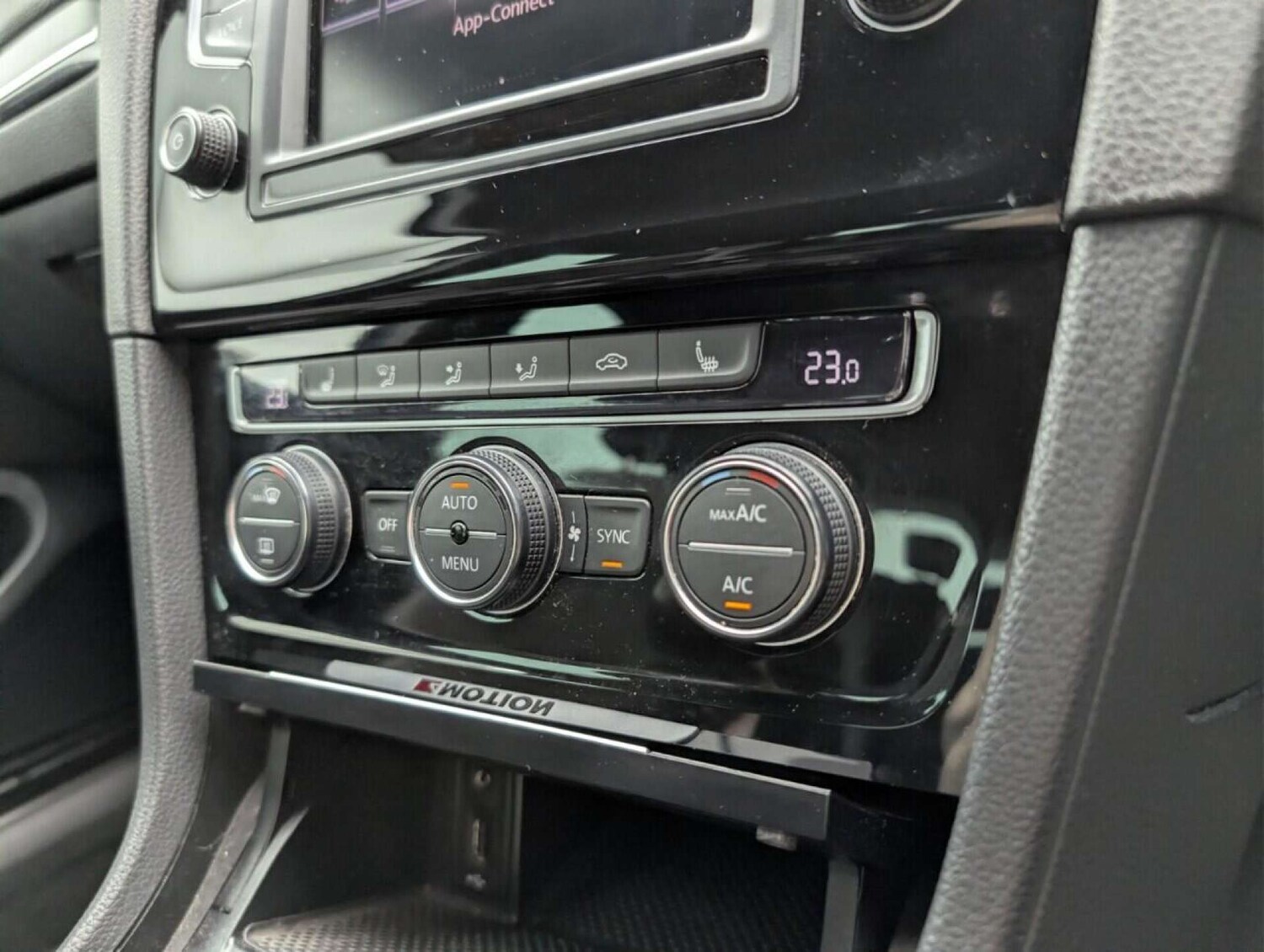 Used Volkswagen Golf 2016 for sale - 77714059: Photo 15