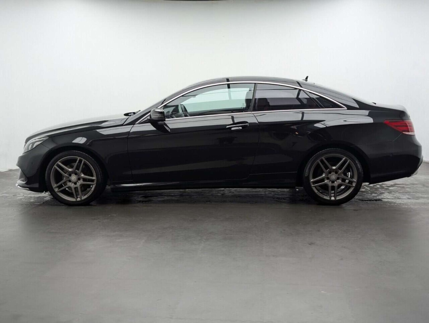 Used Mercedes-Benz E Class 2016 for sale - 77714317: Photo 5