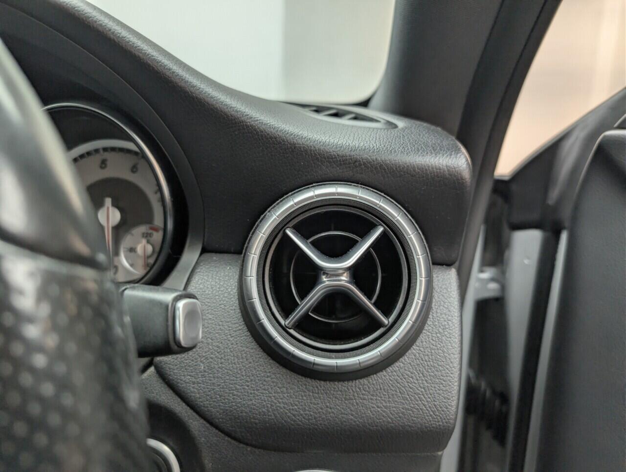 Used Mercedes-Benz CLA 2015 for sale - 76498634: Photo 19