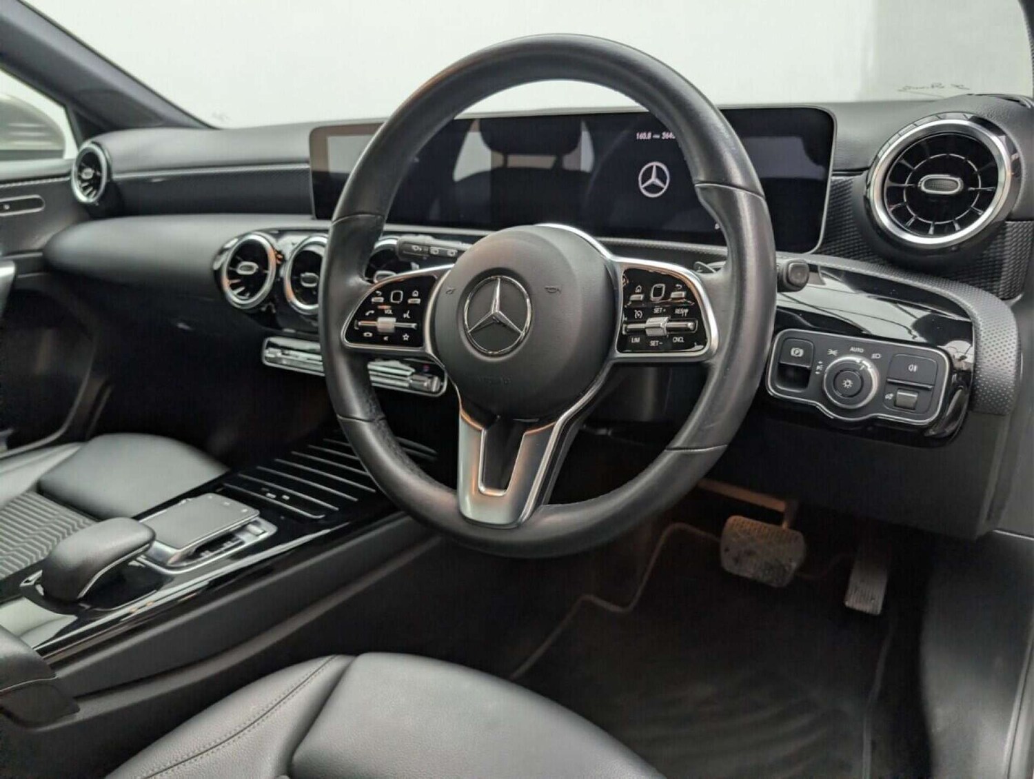 Used Mercedes-Benz A-Class 2019 for sale - 77714128: Photo 11