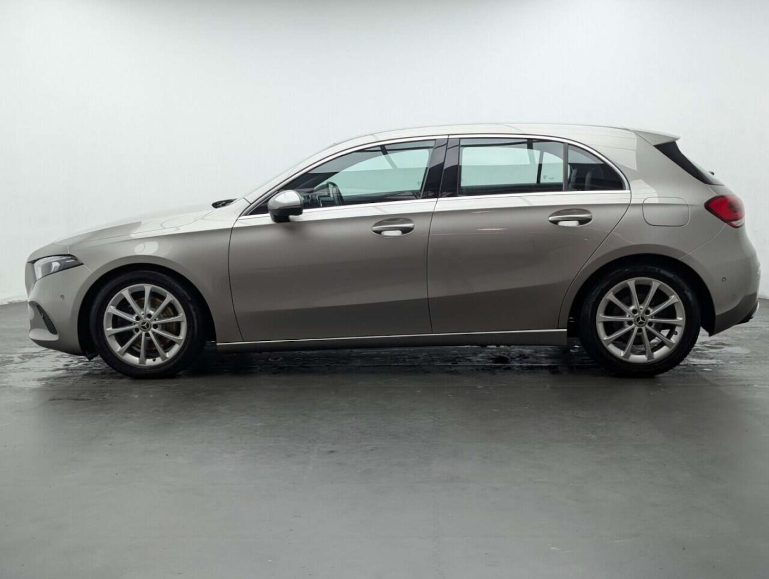 Used Mercedes-Benz A-Class 2019 for sale - 77714128: Photo 5