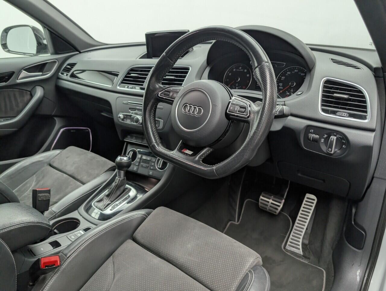 Used Audi Q3 2018 for sale - 76538298: Photo 11